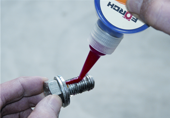 Lepidlo Förch K121 pro zajišťování šroubových spojů